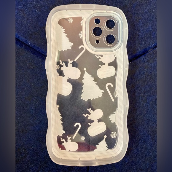 Christmas iPhone 11 Pro case - Picture 3 of 6